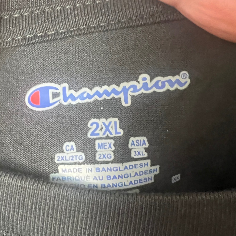 Champion Men's Iowa Hawkeyes Long Sleeve Pocket Tee 2XL Black NWT - Picture 4 of 6